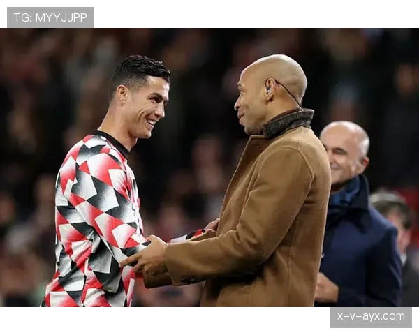 C罗任意球判罚引争议，专家深度解析裁判决策背后细节