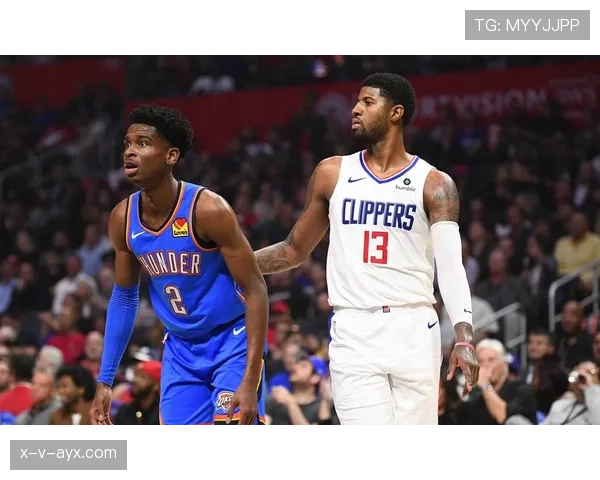 保罗·乔治今天裤子又撕了,是比赛劲爆还是买的牌子太娇气?