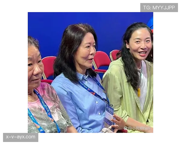 魏秋月赛场像指挥官，生活照里全是邻家式琐碎，反差把我惊到了